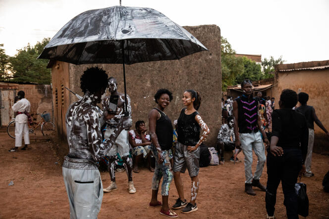 Dixième édition du festival Les Récréâtrales à Ouagadougou, dans le quartier populaire de Gounghin.