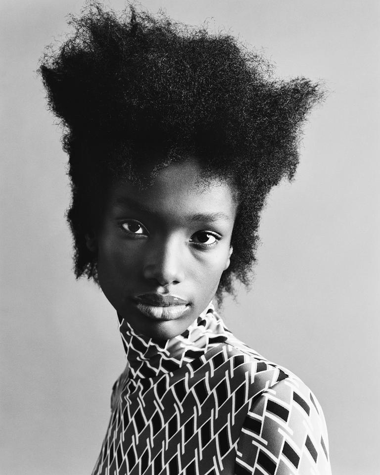 Le modèle angolais Blesnya Minher (stylisme Charlotte Collet).