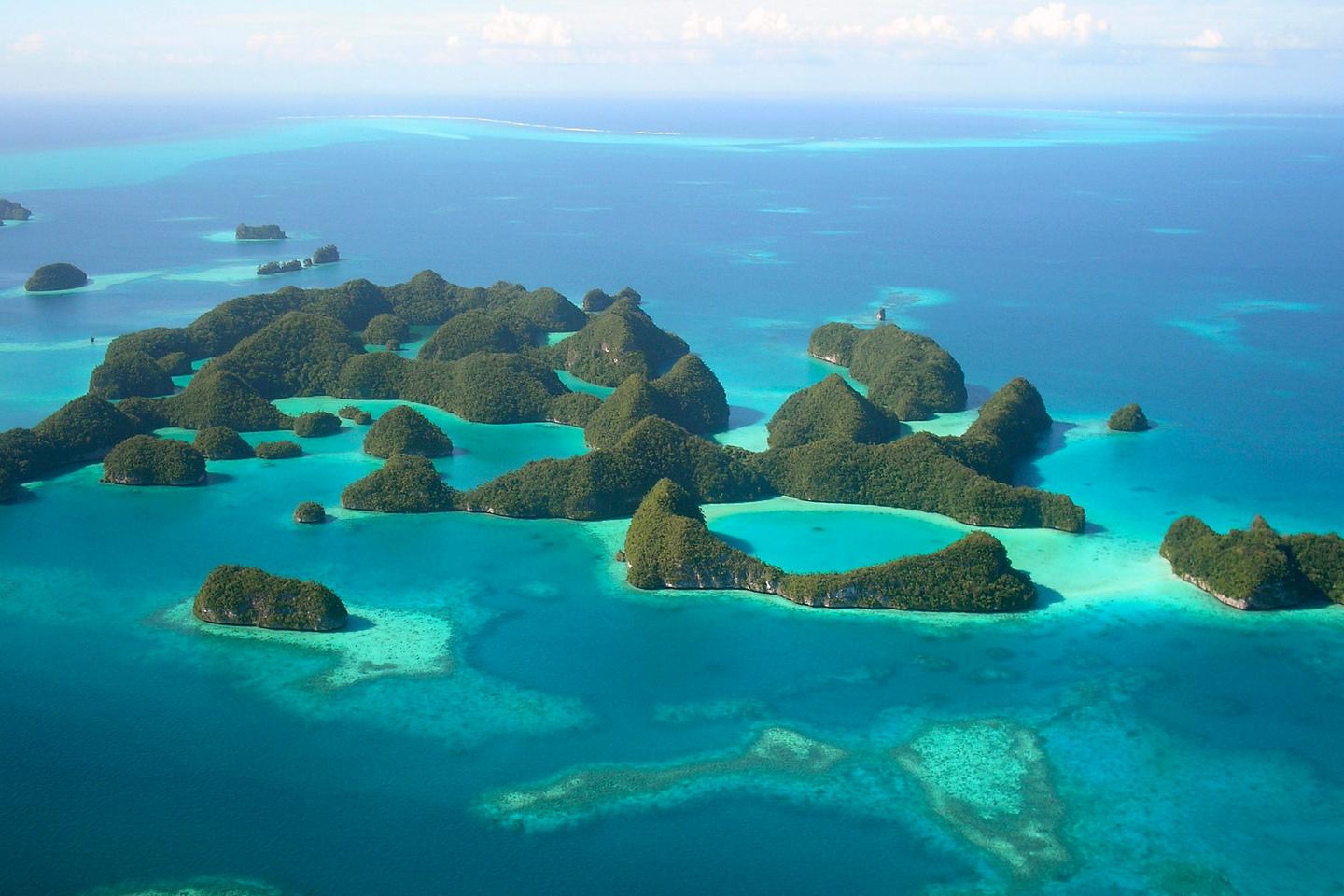 Un archipel du Pacifique bannit la crème solaire pour sauver son corail