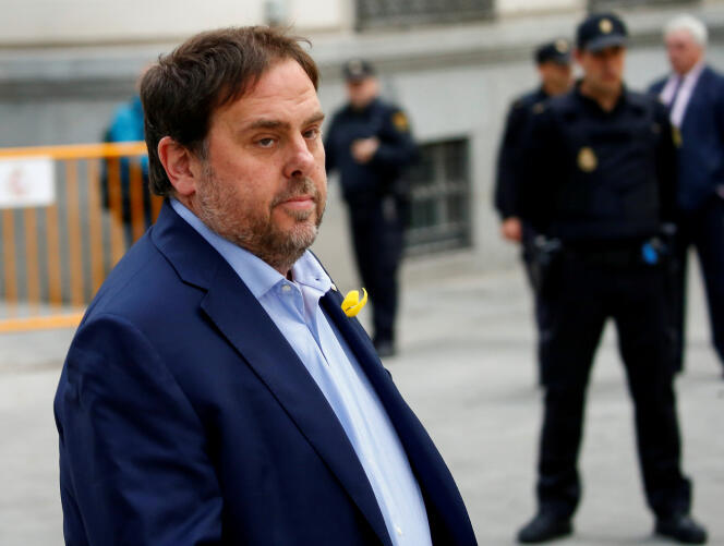 L’ancien vice-président de Catalogne, Oriol Junqueras, arrive au tribunal le 2 novembre 2017, jour de son incarcération en détention provisoire.