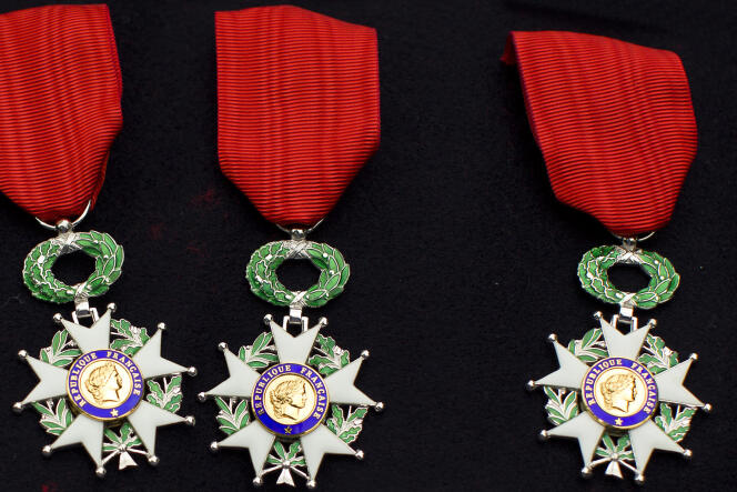 La promotion de « médaille de la reconnaissance » distinguée le 4 novembre comprend 124 personnes impliquées dans 21 événements terroristes.