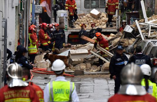 GERARD JULIEN / AFP The rescuers are working on the site of two collapsed buildings in Marsilia's 1st arrondissement on November 5.