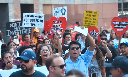 Manifestation contre la suppression du programme DACA, le 1er septembre 2017, à Los Angeles.
