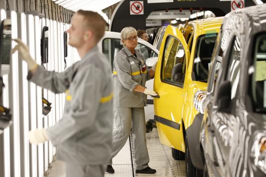 L’usine des Kangoo, à Maubeuge, bénéficiera d’un investissement de 450 millions d’euros, embauchera 200 personnes et produira un nouveau véhicule utilitaire Nissan, a annoncé le PDG de Renault le 8 novembre 2018.