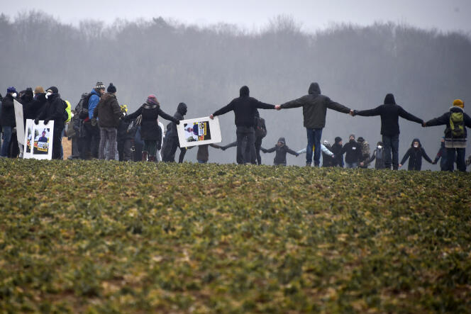 Des militants antinucléaires opposés au projet Cigéo, le 3 mars 2018.