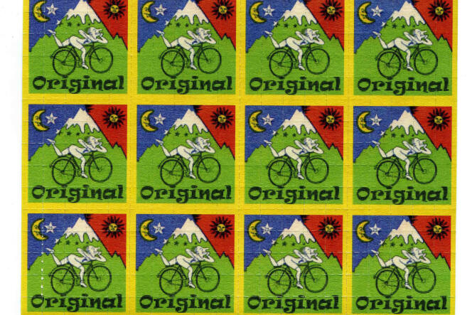 Des doses de LSD, sous forme de feuilles de timbres, saisies le 15 août 2008 auprès d’un Brésilien dont la valise contenait 40 000 doses.
