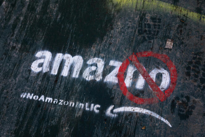 Un graffiti contre l’installation d’Amazon à New York, le 16 novembre.