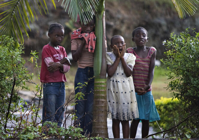 Des enfants à Yaoundé, capitale du Cameroun, en mars 2009.
