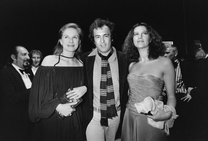Bernardo Bertolucci avec Dominique Sanda et Stefania Sandrelli  pour la présentationde son film « 1900 » lors du Festival de Cannes, en 1976.