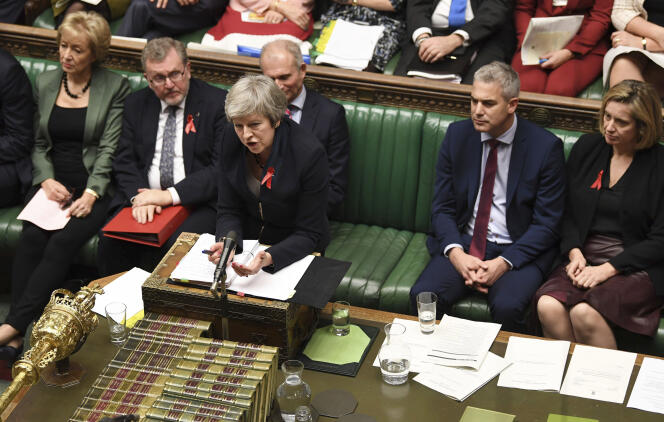 La première ministre britannique, Theresa May, le 28 novembre à la Chambre des communes à Londres.