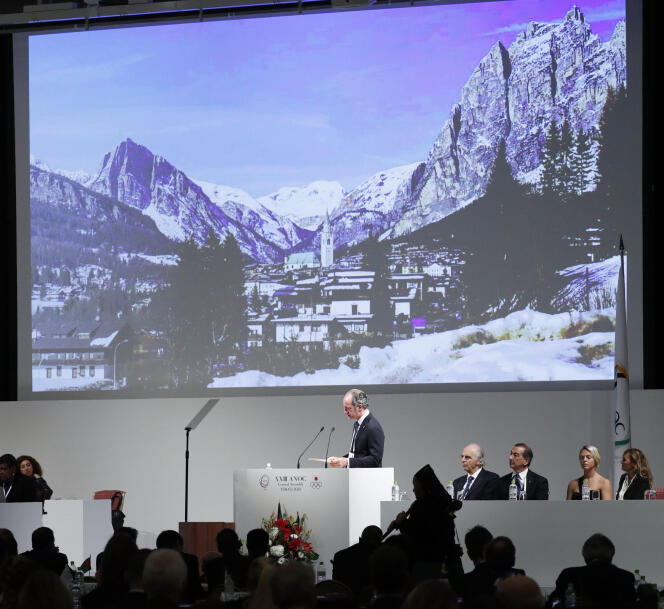 Présentation du projet de Milan-Cortina d’Ampezzo, le 28 novembre lors de l’assemblée de l’ANOC à Tokyo.