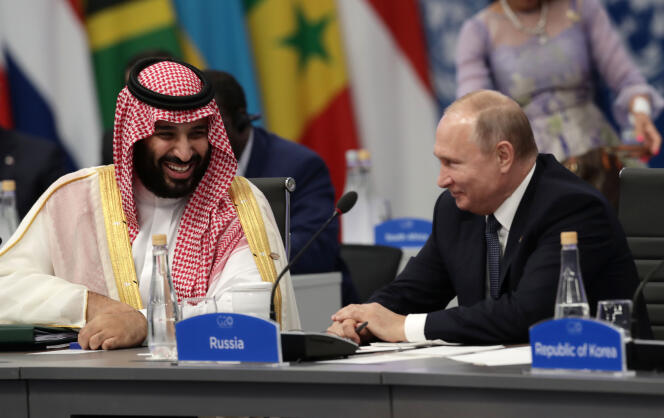 Le prince héritier saoudien, Mohammed Ben Salman, et le président russe, Vladimir Poutine, lors du sommet du G 20, à Buenos Aires, le 30 novembre.