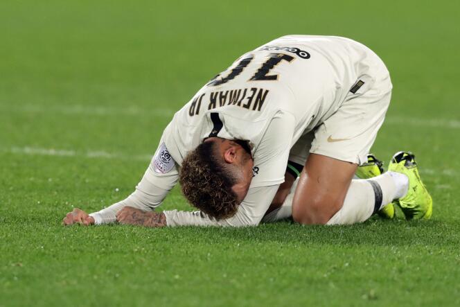 Le désarroi de Neymar qui est sorti avant l’heure de jeu en se touchant l’adducteur droit.