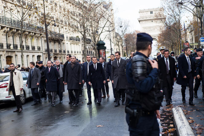 Emmanuel Macron, avenue Kléber à Paris, le 2 décembre.