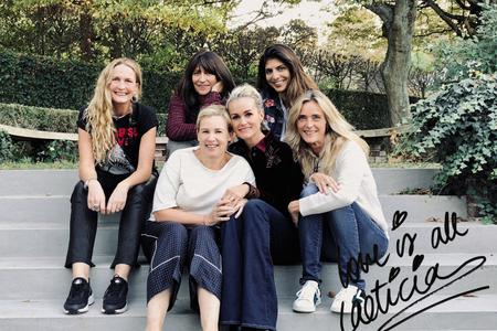 Laeticia Hallyday entourée de ses amies, le 21 octobre à Marnes-la-Coquette.