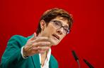 Annegret Kramp-Karrenbauer, à Hambourg, le 8 décembre.