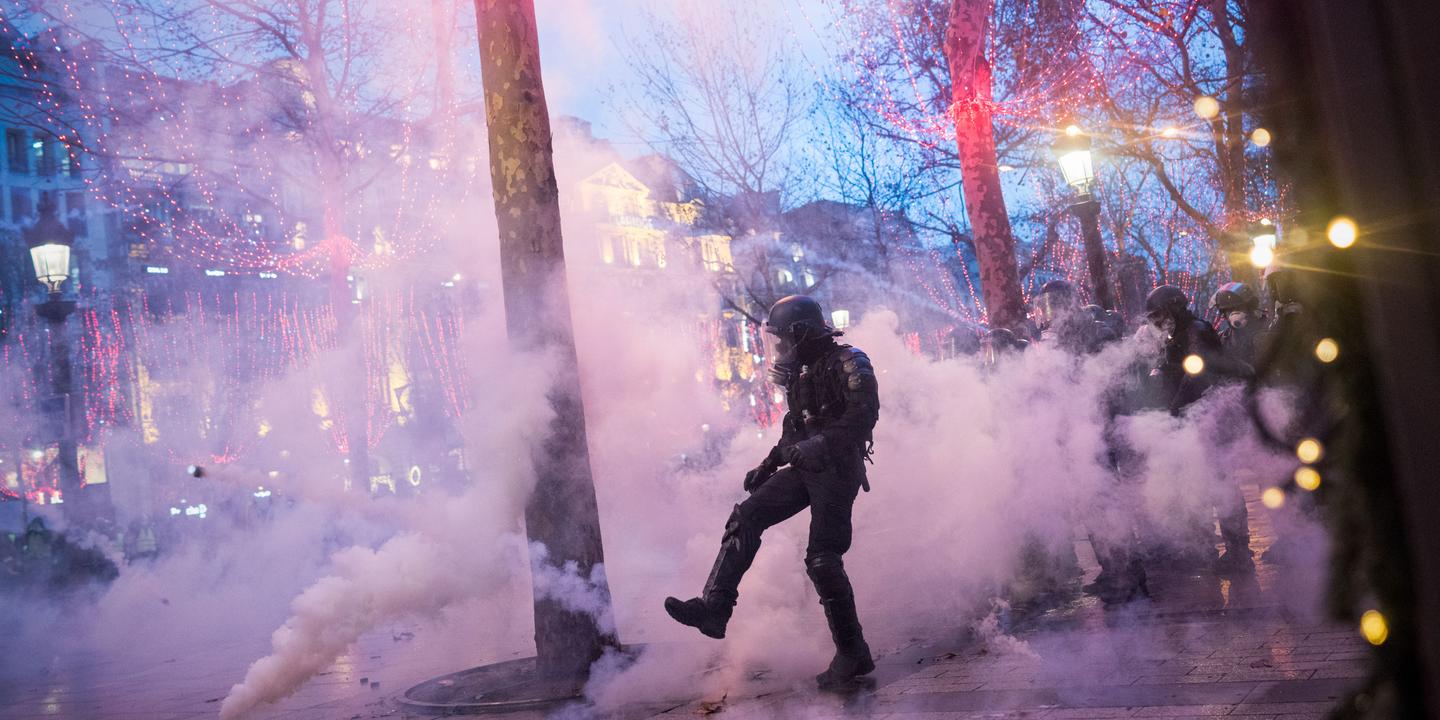 Gilets Jaunes Pour La Presse étrangère Le Déploiement