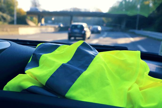 La Vente De Gilets Jaunes En Egypte Contrôlée Par La Police