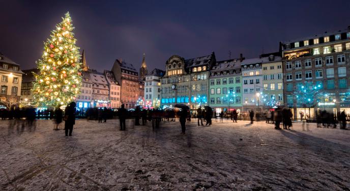 Le Marche De Noel De Strasbourg Un Evenement Place Sous Haute Securite