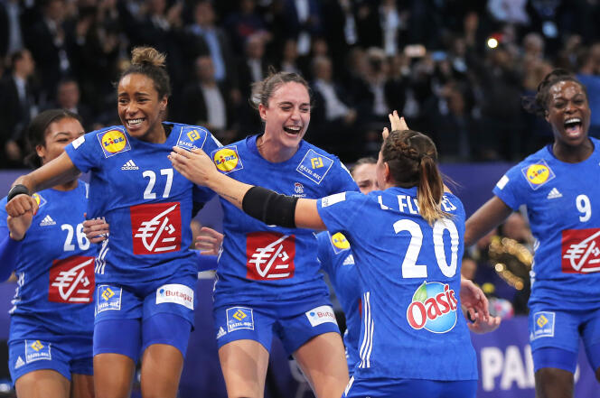 La France championne d’Europe de handball, dimanche 16 décembre, à Paris.
