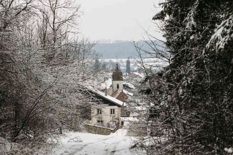 Noël-Cerneux est une commune du Doubs, proche de Morteau et de la frontière suisse. Elle compte 437 habitants et s’étend sur 6,4 km2.