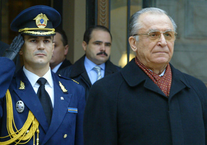 Ion Iliescu, alors président, le 21 décembre 2004 à Bucarest, en Roumanie.