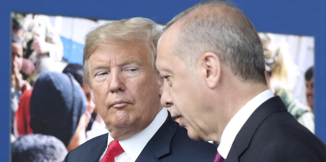Le président américain Donald Trump et son homologue turc, Recep Tayyip Erdogan, le 11 juillet au siège de l’OTAN, à Bruxelles (Belgique).