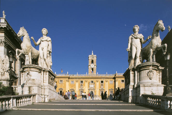 Statues des Dioscures, Castor et Pollux, place du Capitole, à Rome.