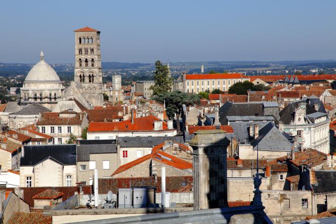 Des villes aussi diverses qu’Angoulême (photo), Saint-Brieuc, Saint-Michel-sur-Orge ou encore Manosque sont concernées.