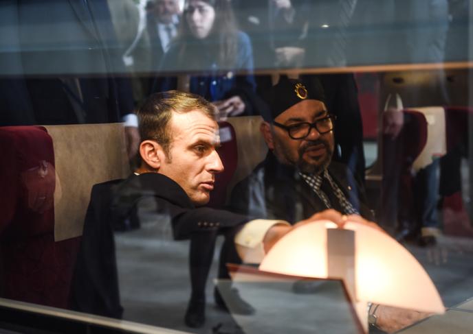 Le président français, Emmanuel Macron, et le roi du Maroc, Mohammed VI, lors de l’inauguration du TGV entre Casablanca et Tanger, le 15 novembre 2018.
