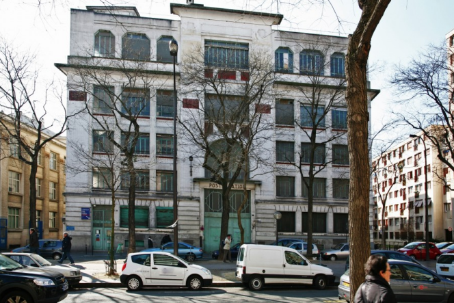 L’ancien poste de transformation électrique situé boulevard de Charonne, à Paris, était à l’origine pressenti pour accueillir la Maison des médias libres.