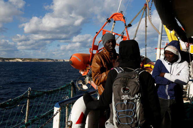 A bord du « Sea-Watch-3 », près des côtes maltaises, le 4 janvier 2019. Ce navire, affrété par une ONG allemande, a secouru des migrants au large de la Libye avant Noël.