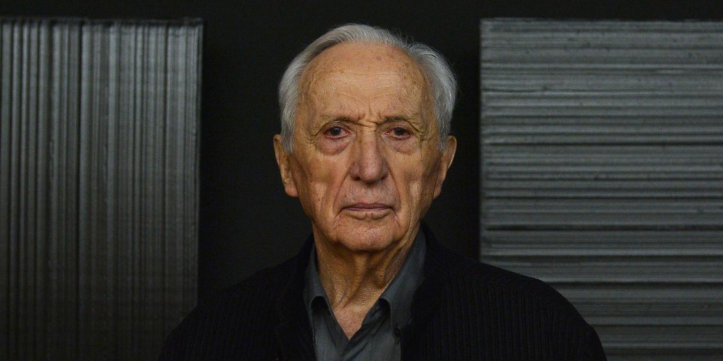 A 99 Ans Pierre Soulages Représente Beaucoup Dargent Et Autant De