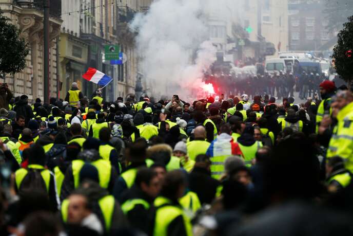 Près de 1 700 personnes manifestaient samedi 5 janvier à Rouen, selon la préfecture de Seine-Maritime.