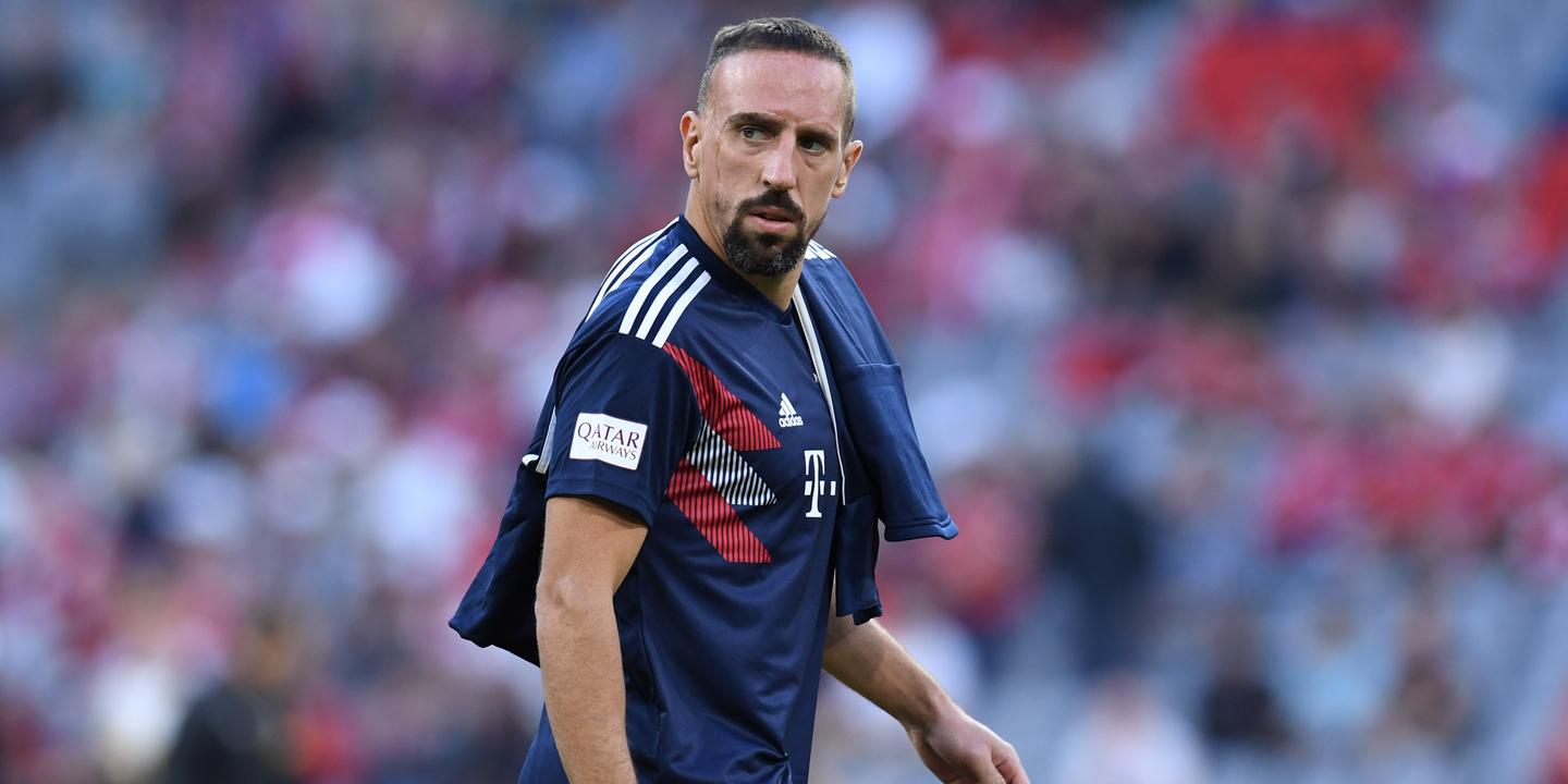 Le Bayern Munich Inflige Une Lourde Amende A Franck Ribery Pour Avoir Insulte Des Internautes
