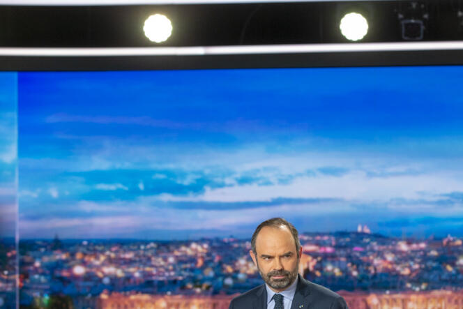 Le premier ministre, Edouard Philippe, sur le plateau du journal de 20 heures de TF1, le 7 janvier.