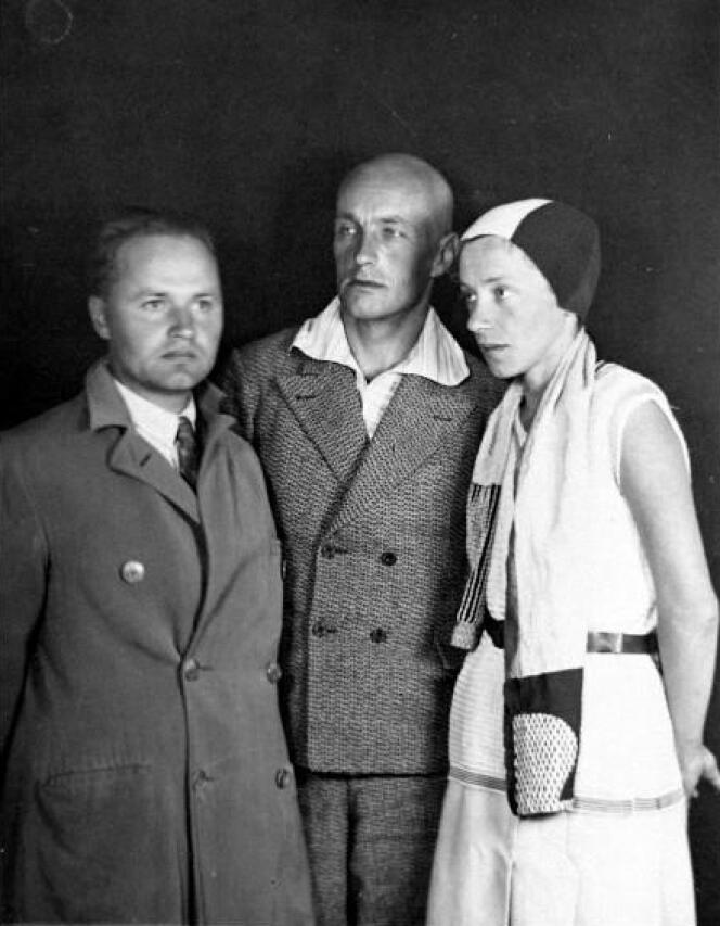 J. Przybos, W. Strzeminski et K. Kobro, vers 1930.