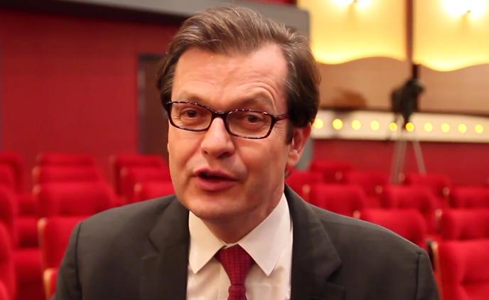 Le docteur Philippe Rodet est conseiller auprès de dirigeants d’entreprises.