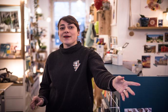 Claire, propriétaire de la boutique Serendipity, à Bordeaux, le 10 janvier.