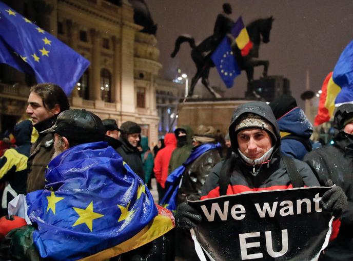 Manifestation pro-européenne à Bucarest, le 10 janvier.