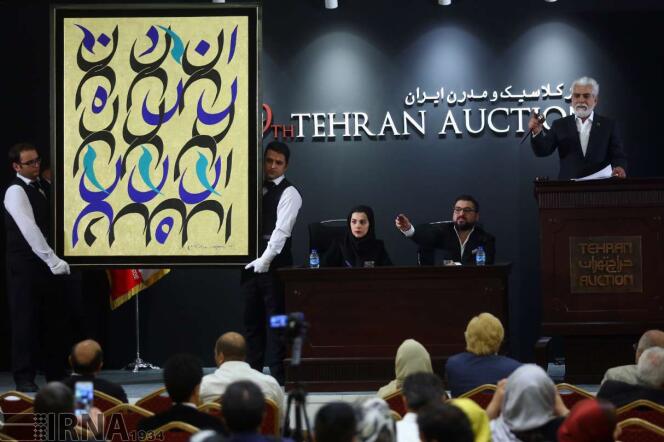 La 10e édition des ventes aux enchères de Téhéran s’est conclue par un nouveau record, avec un volume de 33,4 milliards de tomans (2,6 millions d’euros), en hausse de 10 % par rapport à la précédente édition, six mois plus tôt (en photo).