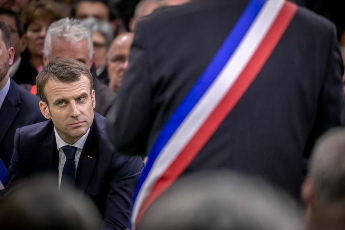 Les maires de la région Normandie se sont exprimés face au président Macron à Bourgtheroulde (Eure), le 15 janvier.
