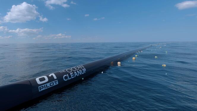La barrière flottante de la fondation néerlandaise The Ocean Cleanup, le 10 mai 2017.