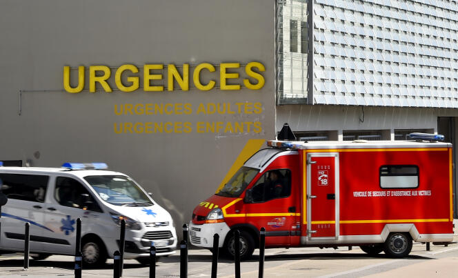 Devant les urgences du CHU de Nantes, en mars 2017.