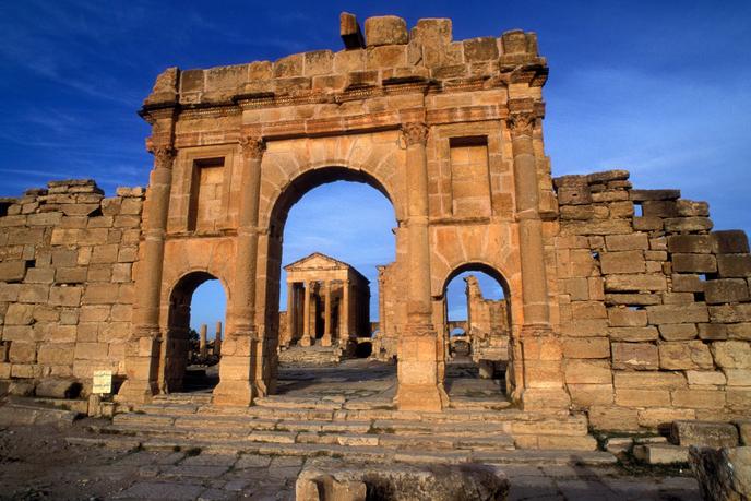 Le forum de Sufetula, à Sbeïtla, en Tunisie.