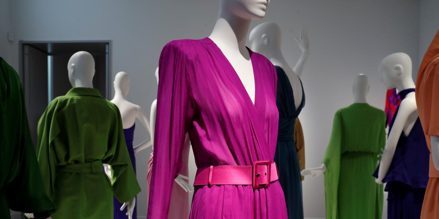 Les vestiaires Saint Laurent de Catherine Deneuve et Mouna Ayoub