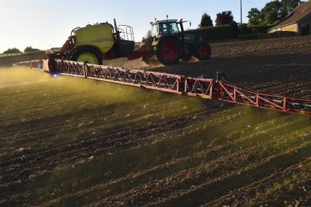 Epandage de glyphosate, à Piacé (Sarthe), en mai 2018.