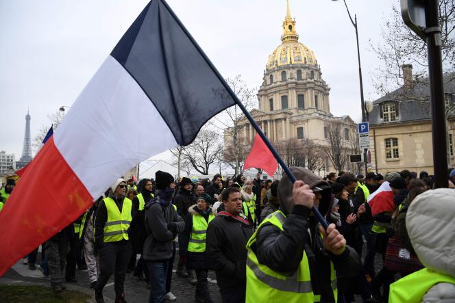 La manifestation parisienne, « acte X » des « gilets jaunes » place des Invalides à Paris, le 19 janvier.