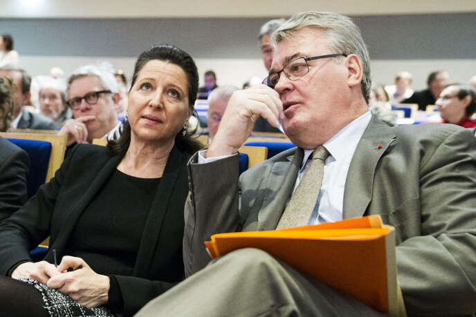 Jean-Paul Delevoye, haut commissaire à la réforme des retraites, avec la ministre de la santé, Agnès Buzyn, le 13 décembre, à Paris.