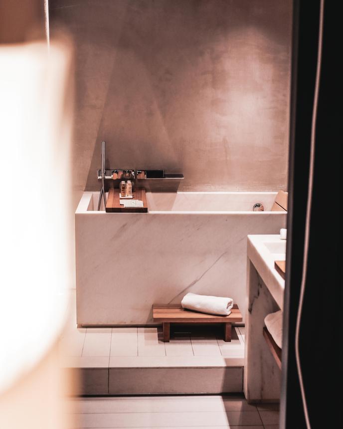 Se plonger dans un bain japonais : idéal avant de dormir.